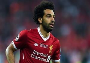   بالصور- محمد صلاح يظهر بـ"نيولوك" غريب.. والجمهور: "الحلاق ده يتاخد ع القسم"