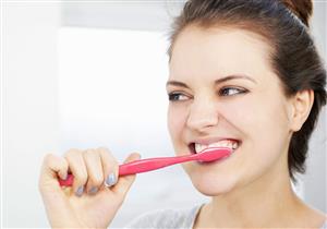 ما المدة المناسبة لغسل الأسنان وكيف نحددها؟