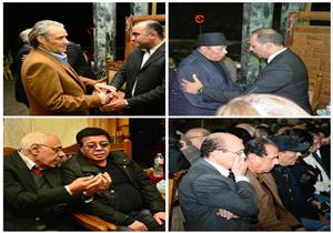 محمد صبحي متأثرًا والحزن يخيم على أحمد بدير.. 25 صورة من عزاء محمود القلعاوي