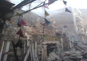 "عقب سيجارة" يتسبب في انهيار عقار بوسط الإسكندرية (صور)