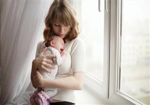 اللولب وسيلة آمنة لمنع الحمل خلال الرضاعة.. نصائح لتجنب آثاره الجانبية
