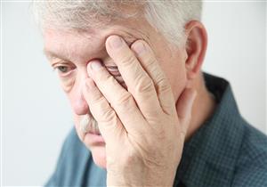 هل يؤدي الثقب البقعي للعمى؟.. إليك أسبابه وأعراضه