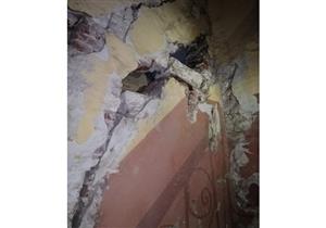 "الفيضة الصغرى" تضرب من جديد.. وانهيار جزئي لعقار بالإسكندرية(صور)