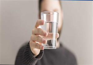 "بتشرب مياه قليلة بين الفطار والسحور؟".. 5 علامات تكشف أن جسمك "عطشان"