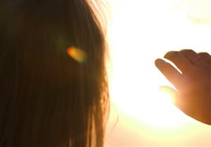 دراسة تؤكد: التعرض لأشعة الشمس يحد من الإصابة بسرطان القولون