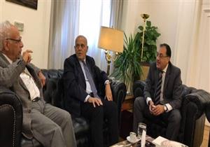 وزير الإسكان يلتقي مجدي يعقوب لإنهاء إجراءات المركز الطبي بأسوان
