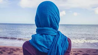 عالم أزهري يرد على فنانة زعمت أن الله أذن لها بخلع الحجاب: القبول يكون بالالتزام لا بالهوى