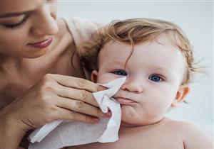 هل تؤدي المناديل المبللة لإصابة الرضع بحساسية الصدر؟ 