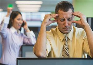 احذر.. الضوضاء في مكان العمل تهدد بالتوتر المرضي