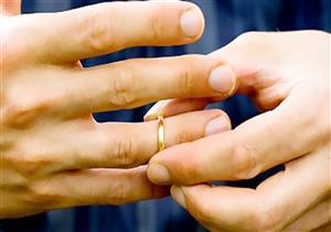 أستاذ جامعي يطلب التطليق: "مراتي بتحب الضحك والتهريج.. وبتهزر مع أي حد حتى البواب"