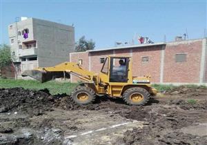 بالصور.. إزالة 3 حالات تعد على أراض زراعية في قرى دمياط