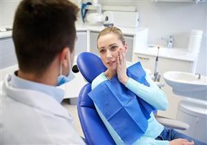 5 عادات خاطئة تتسبب في الإصابة بخراج الأسنان (صور)