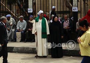 بالصور-في السيدة زينب.. "المولد انفضّ بس الأحباب موجودين"