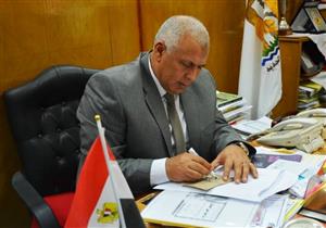 بيع الخبز للمواطنين بنظام الوزن في الوادي الجديد