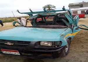 بالصور- مصرع 2 وإصابة 5 إثر اصطدام سيارة بشجرة في البحيرة