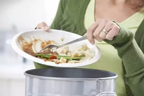 5 عادات لا تفعلها بعد الأكل مباشرة.. اعرفها