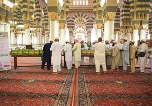 احتفالاً برمضان.. المسجد النبوي يوزع 35 ألف مصحف على الزائرين