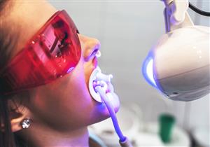 استخدامات متعددة للنانو تكنولوجي والليزر في طب الأسنان