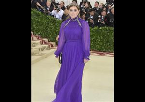 بالصور- حفيدة ملكة إنجلترا تشارك في فعاليات "Met Gala"