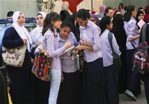 ما بين "صعب ومعقول".. تباين آراء طلاب الثانوية حول الجبر والهندسة الفراغية