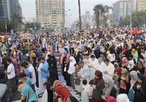 الأزهر يوضح حكم اختلاط الرجال والنساء في صلاة العيد