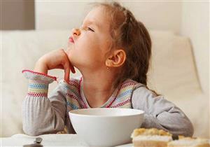 الأكل "بدافع انفعالي" سلوك يتعلمه الأطفال