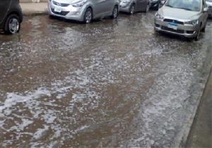 زحام مروري بسبب كسر ماسورة مياه رئيسية بمدينة نصر