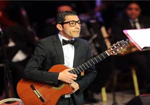 الليلة.. عازف الجيتار وحيد ممدوح يشارك أحلام إحياء حفل ختام "موازين"