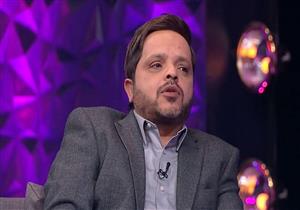 محمد هنيدي يدعو للمنتخب: "عشان بنتذل من مجدي عبد الغني"