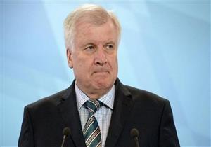 استطلاع: 62 بالمئة من الألمان يرغبون في استقالة وزير الداخلية