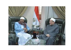 المفتي يبحث تعزيز التعاون الديني مع وزير الأوقاف اليمني