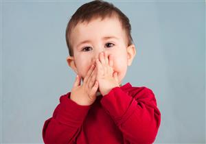 أعراض مزعجة لالتهاب الغدد النكافية عند الأطفال.. بينها تورم الوجه