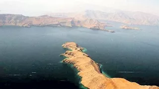 صدمة اقتصادية عالمية.. كيف يؤثر  إغلاق إيران لمضيق هرمز على أسعار النفط؟