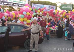 بالصور.. الأطفال يقبلون على بالونات العيد في الشرقية