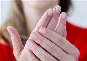 انتفاخ الأصابع قد يكون علامة لهذه الأمراض.. منها الروماتويد