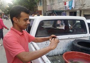 بالصور- إنقاذ سلحفاة مهددة بالانقراض وإعادتها إلى ساحل الإسكندرية بعد مصادرتها من محل أسماك