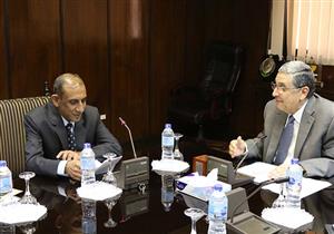 وزير الكهرباء: انتهاء تنفيذ أكبر تجمع لمحطات شمسية في العالم منتصف 2019