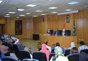  تخصيص سيارة ولافتات مترجمة بلغة الإشارة لمساعدة ذوي الإعاقة بالمنيا