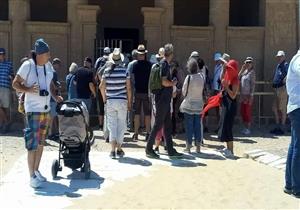 وفد أمريكي يزور "تونا الجبل" الأثرية في المنيا