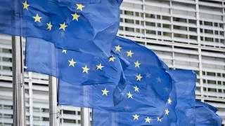 فرنسا: الاتحاد الأوربي سيعتمد اليوم عقوبات جديدة على روسيا