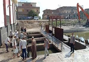 بالصور- وزير الري يتفقد عمليات إنشاء محطة رفع الخيري الجديدة بالبحيرة