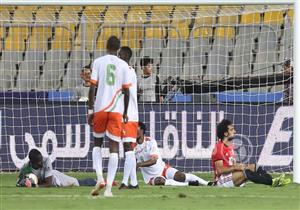 بالفيديو.. صلاح يهدر ضربة جزاء مبكرة أمام النيجر