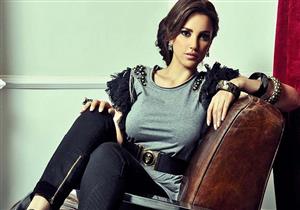 درة تتألق في جلسة تصوير جديدة بالزي التونسي 