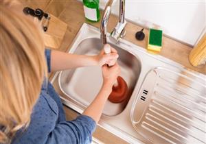 5 نصائح تساعدكِ على حل مشكلة انسداد حوض مطبخك