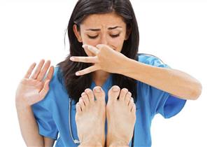 كيف تواجه رائحة القدم الكريهة؟