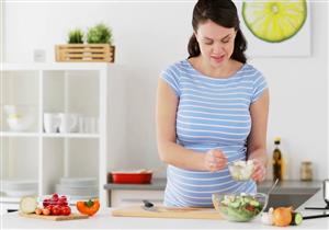 تهدد بالولادة المبكرة.. مخاطر اضطرابات الطعام أثناء الحمل