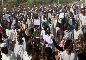 مقتل شخصين أثناء تفريق الشرطة للمظاهرات في السودان 