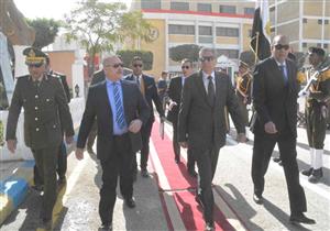 عرض عسكري وصلاة الغائب.. في احتفالات المنيا بعيد الشرطة