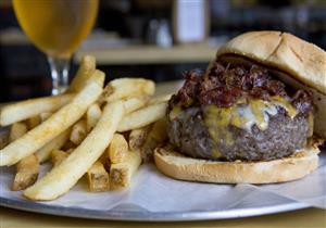 أمين الفتوى: يجوز تناول طعام يحتوي على الكحول في هذه الحالة