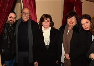 بالصور| وزيرة الثقافة وإلهام ِشاهين وهالة صدقي يحتفلن مع أشرف عبدالباقي بأعياد الميلاد